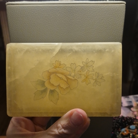 Vintage Genuine Alabaster Floral Trinket Jewelry Box Made in Italy - Picture 10 of 10